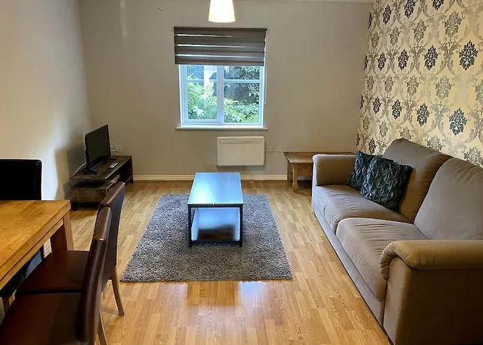 Apartment Long - Contractors - Bradley Stoke *