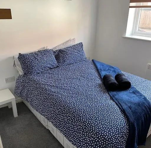 Long - Contractors - Bradley Stoke Apartment Bristol