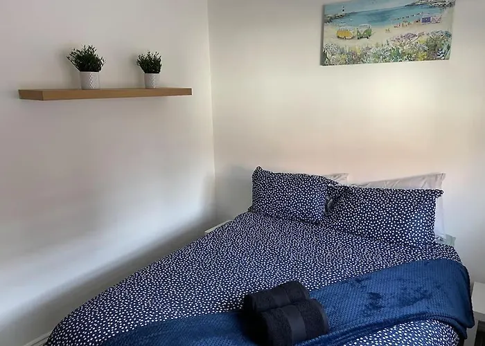 Apartment Long - Contractors - Bradley Stoke *