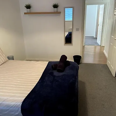 Long - Contractors - Bradley Stoke Apartman