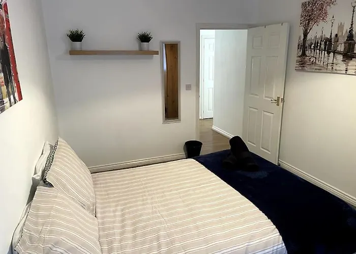 Long - Contractors - Bradley Stoke * Bristol