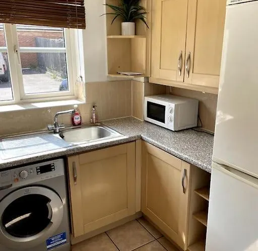 Long - Contractors - Bradley Stoke Daire *