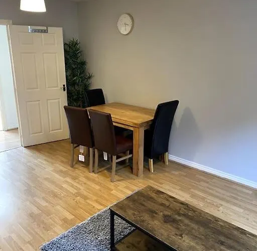 Daire Long - Contractors - Bradley Stoke