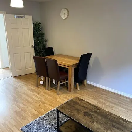 Daire Long - Contractors - Bradley Stoke